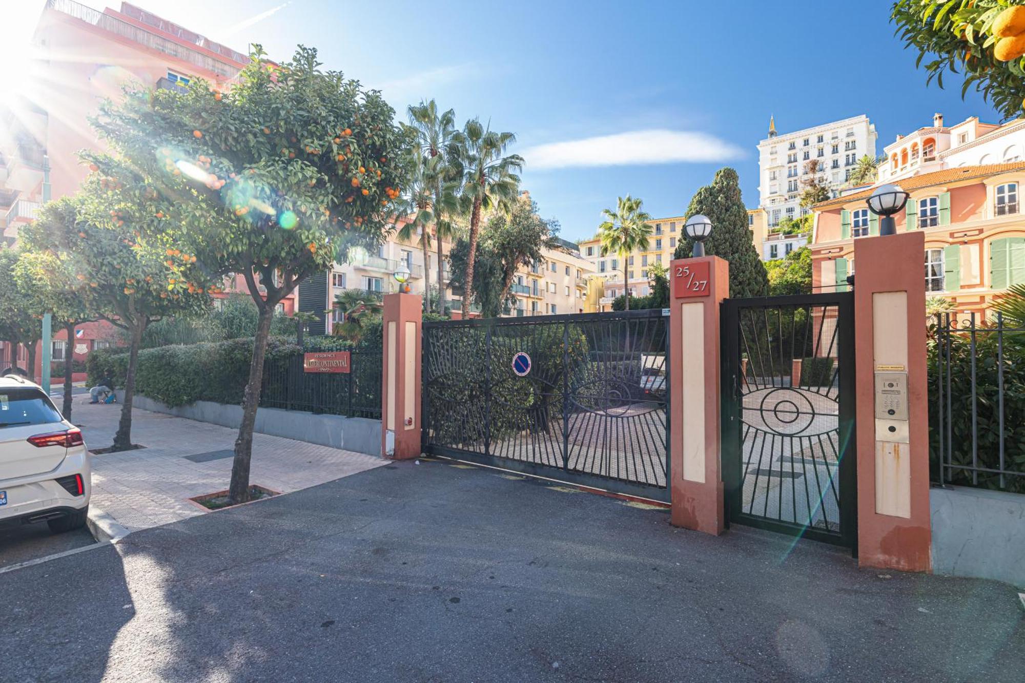 Intercontinental Superbe Appartement Avec Piscine Menton Luaran gambar
